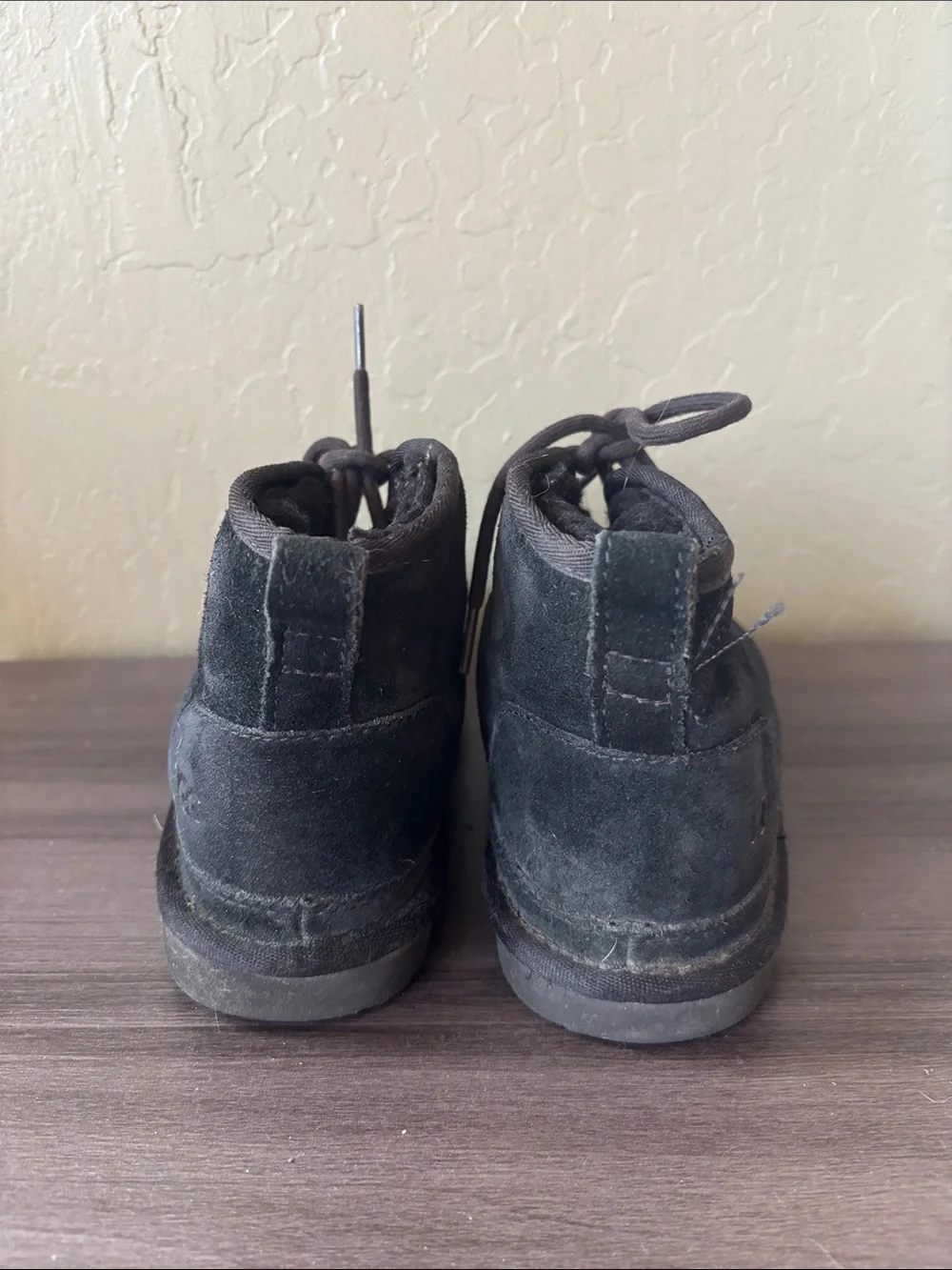 UGG Neumel II Black Suede Chukka Boot Size 3 Kids (EU 35)